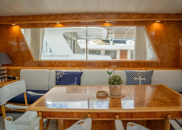Charter Boat * Barcelona