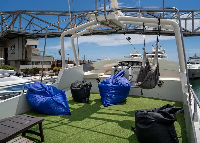 Charter Boat Barcelone