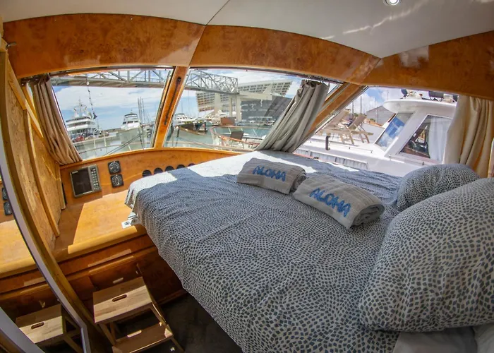 Charter Boat Bateau-hôtel Barcelone